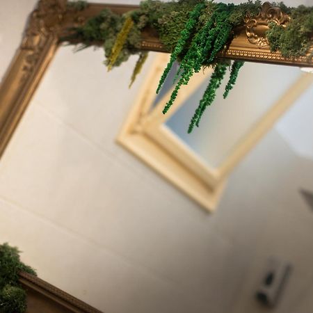 Budapestayz - Lonyay Studios Kültér fotó