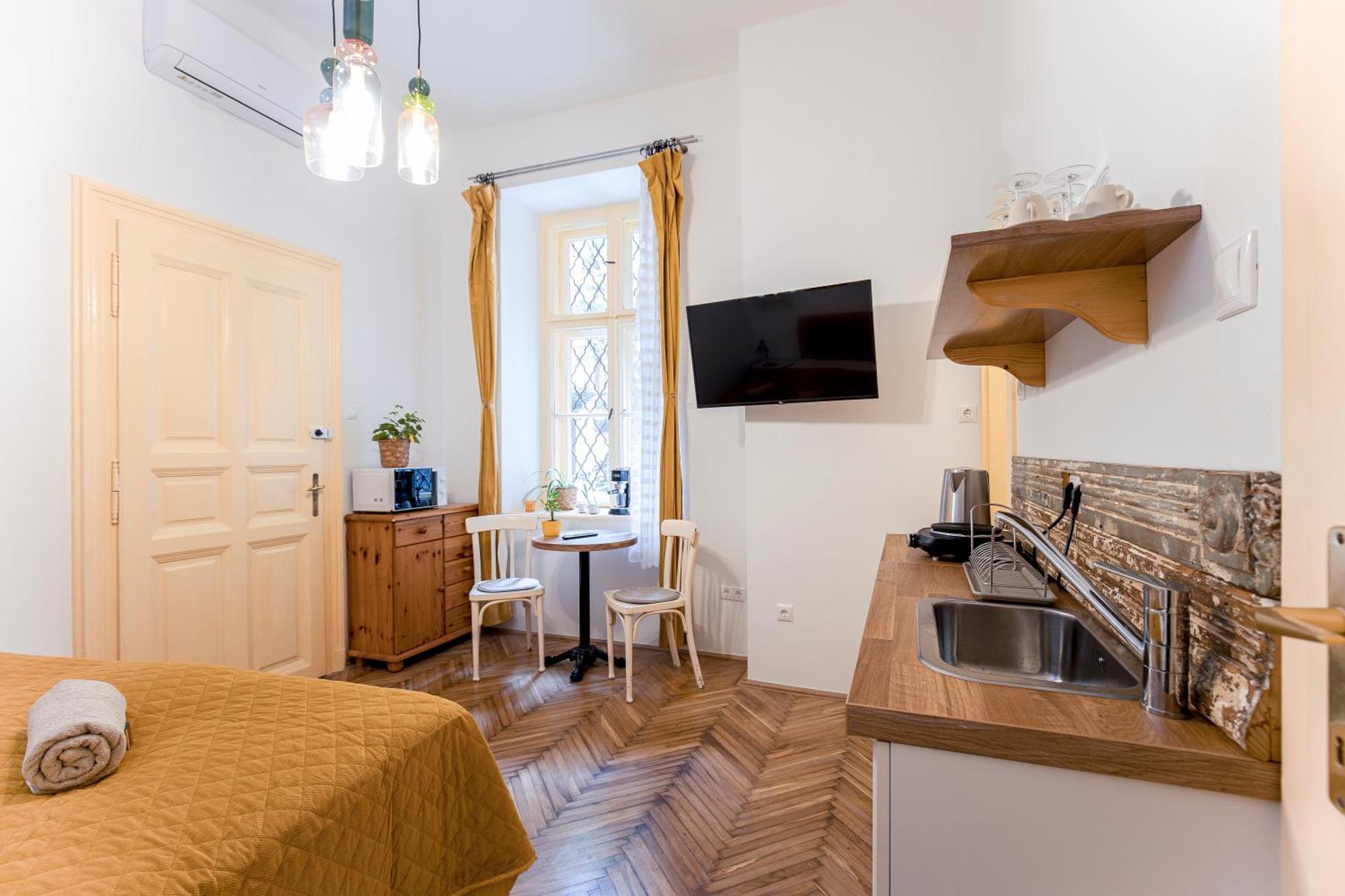Budapestayz - Lonyay Studios Kültér fotó